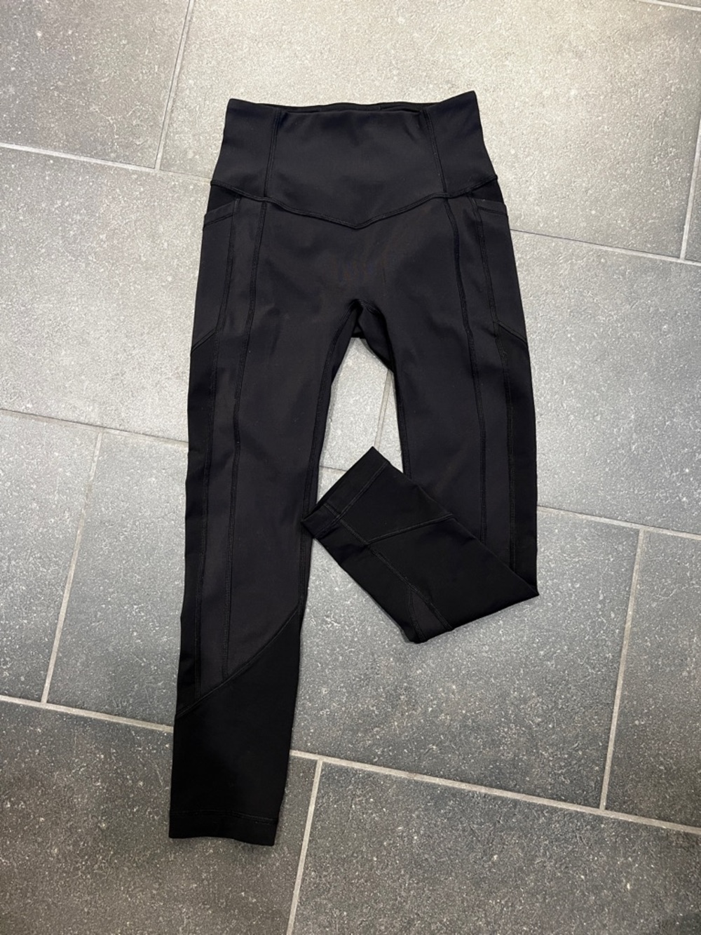 Lululemon All The Right Places Crop *23" Size 4 High-Waist Black Active Leggings